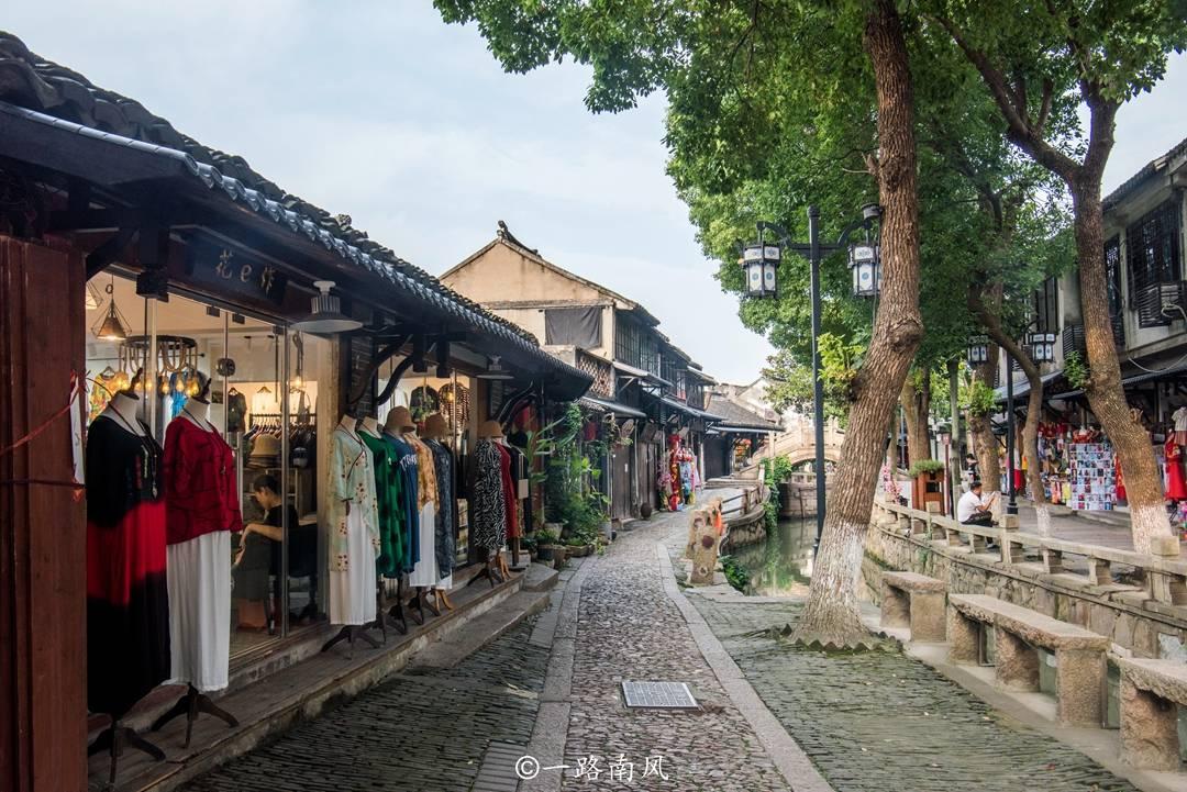 45岁秦昊对比35岁魏晓东,老天爷赏饭吃与科班毕业的演技一目了然